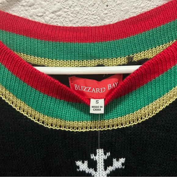 Blizzard Bay Pug with Sunglasses Women's Ugly Christmas Sweater NWT Small - Picture 3 of 6